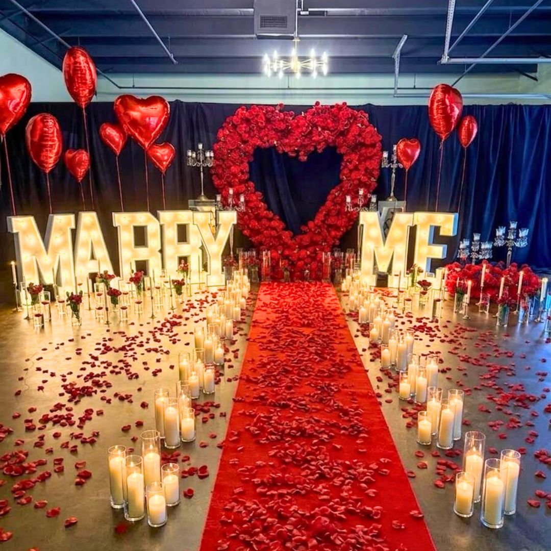 Pedidas de mano románticas con velas y pétalos en Ciudad de México